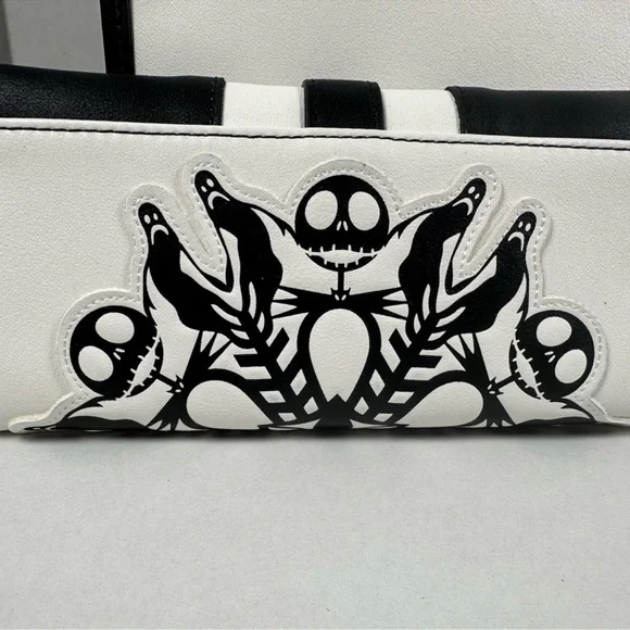 Loungefly Disney The Nightmare Before Christmas Heart Logo Set - Picture 6 of 10